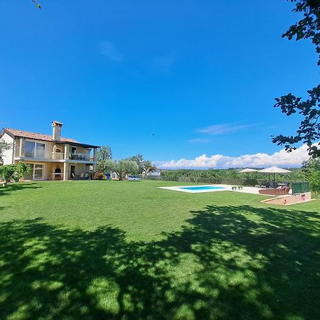 Apartments Villa Sotlar With Pool Umag Kültér fotó