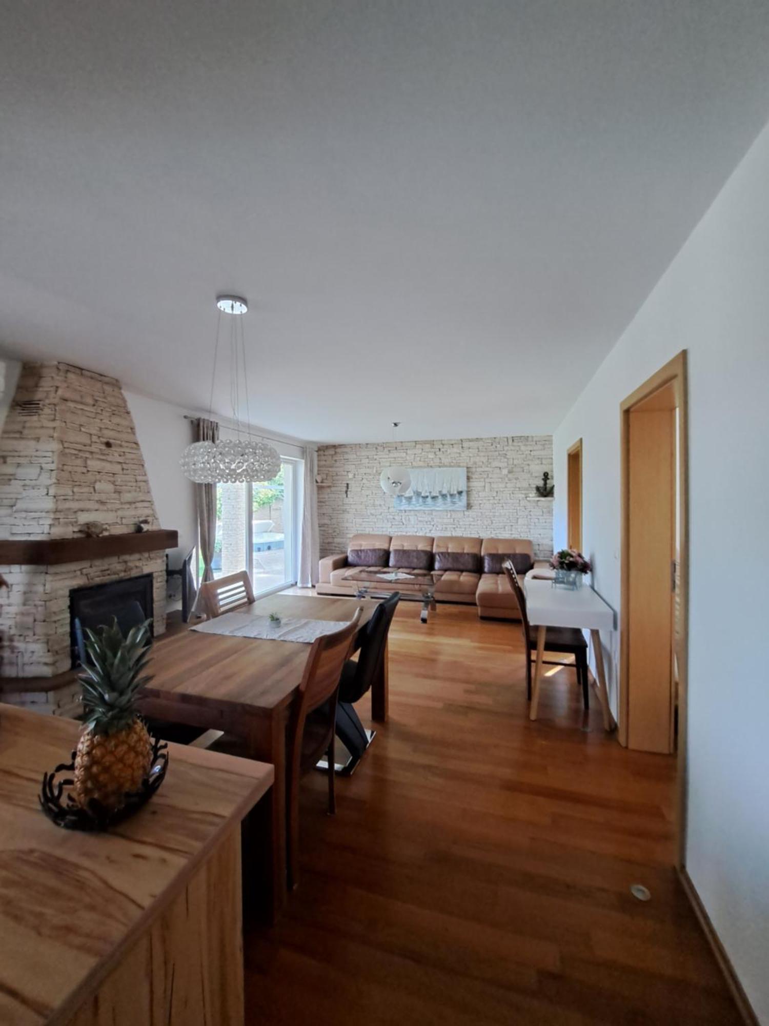 Apartments Villa Sotlar With Pool Umag Kültér fotó