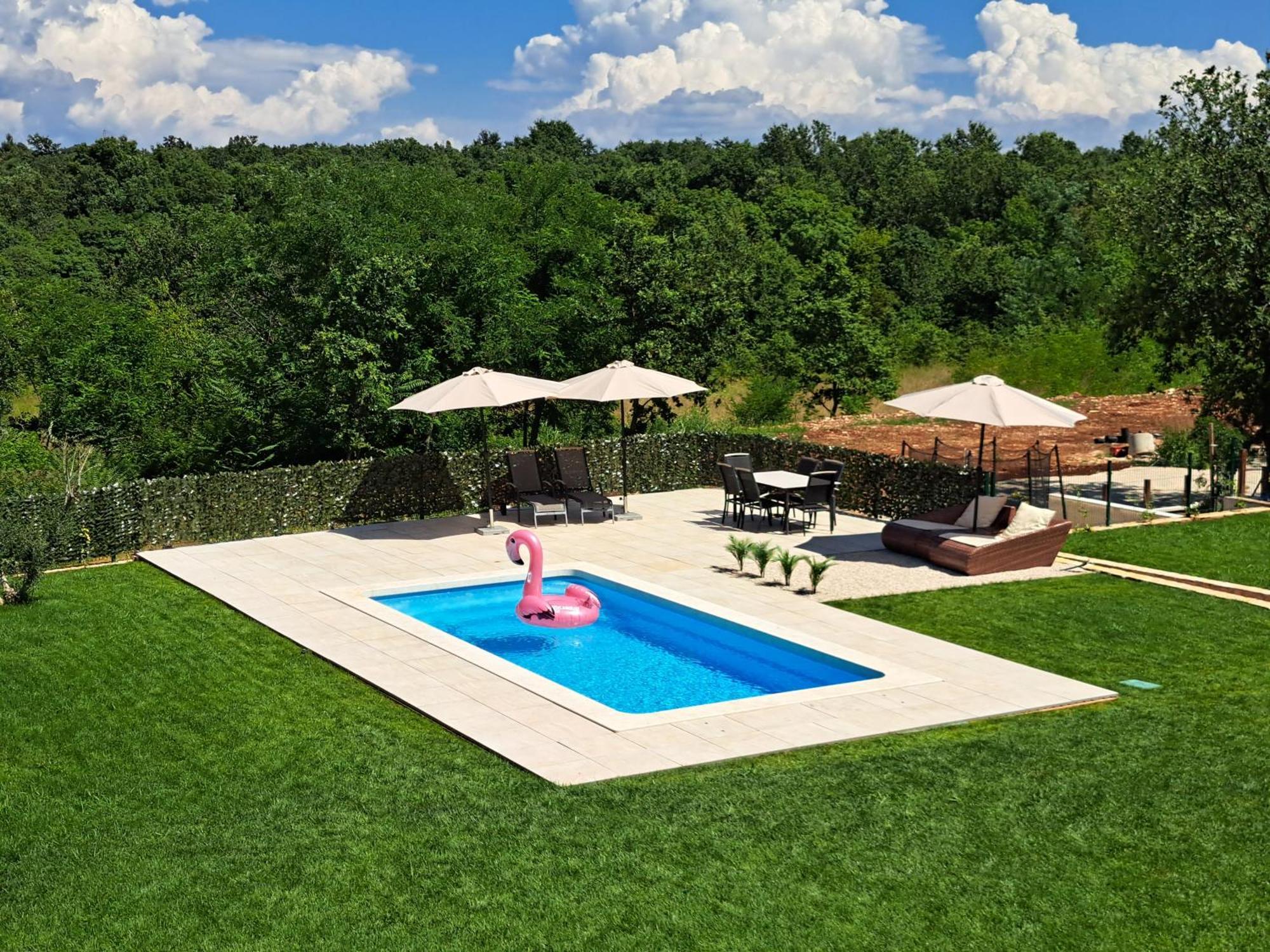 Apartments Villa Sotlar With Pool Umag Kültér fotó